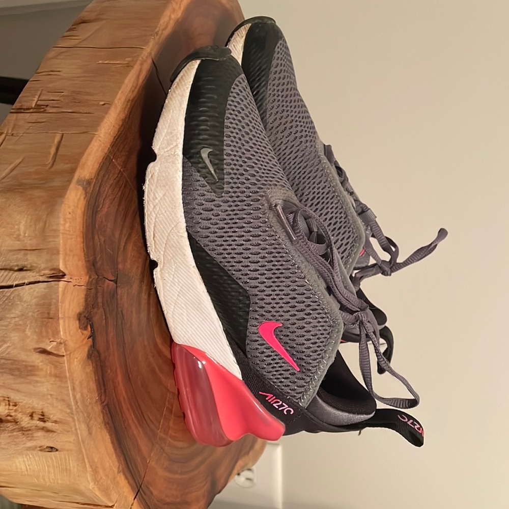 Excellent condition girls air max 27c